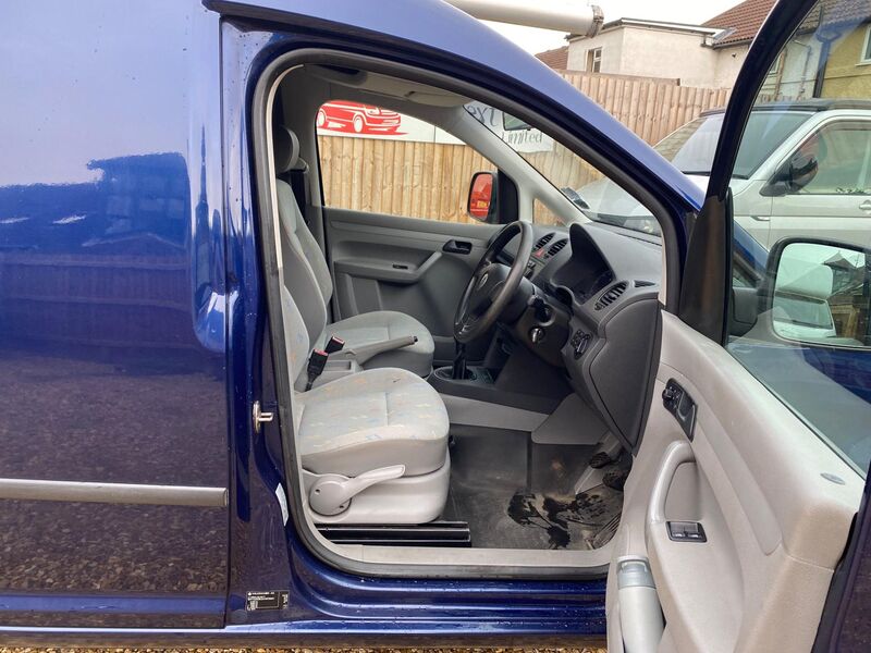 VOLKSWAGEN CADDY