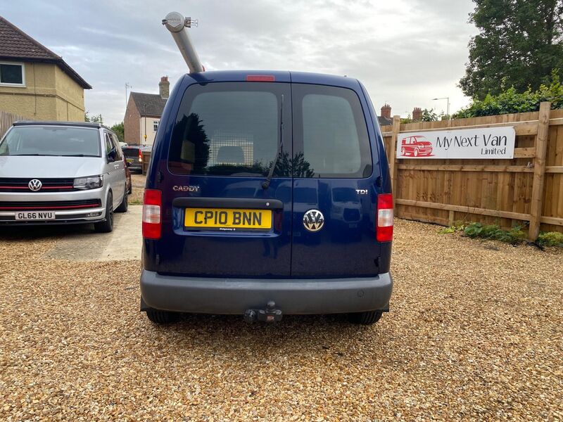 VOLKSWAGEN CADDY