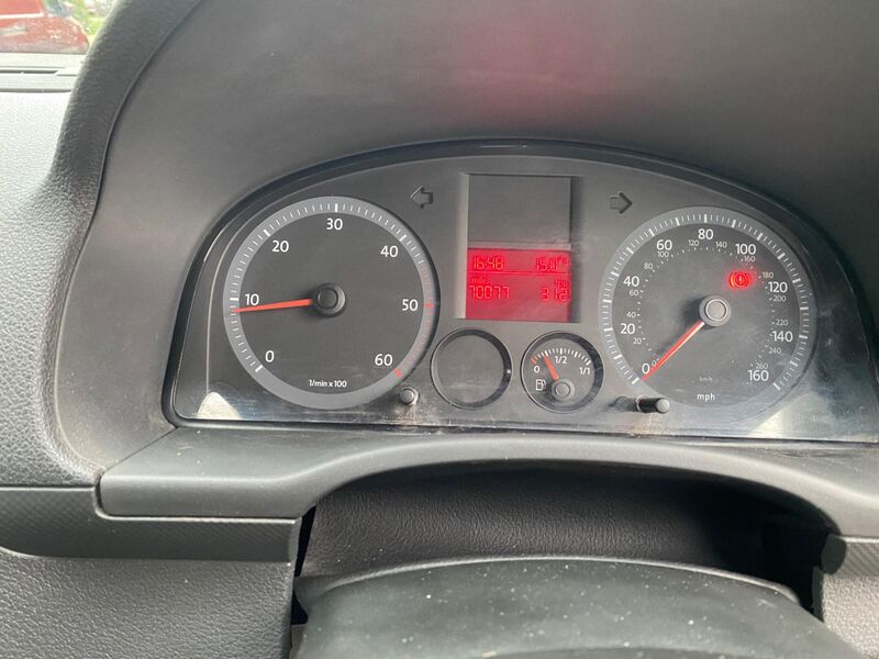 VOLKSWAGEN CADDY