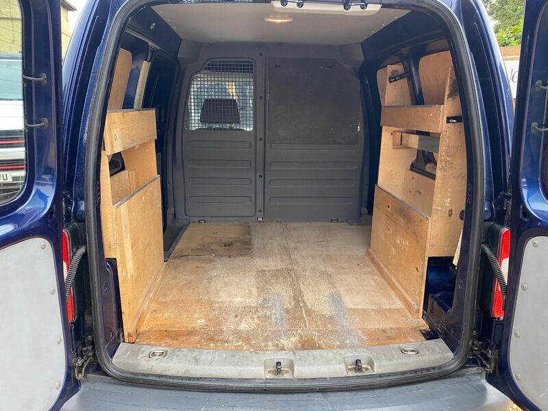 VOLKSWAGEN CADDY