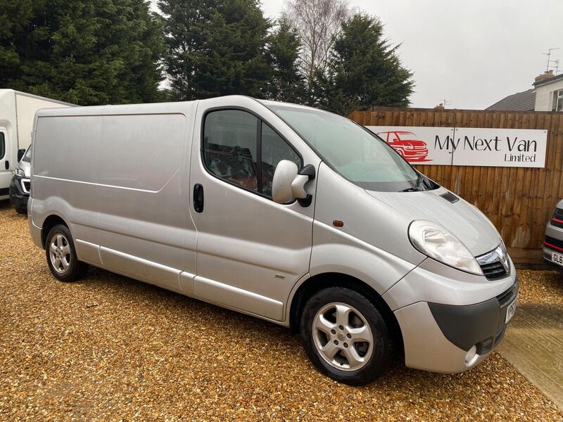 VAUXHALL VIVARO