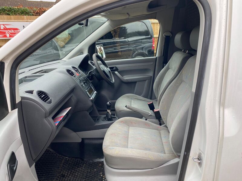 VOLKSWAGEN CADDY