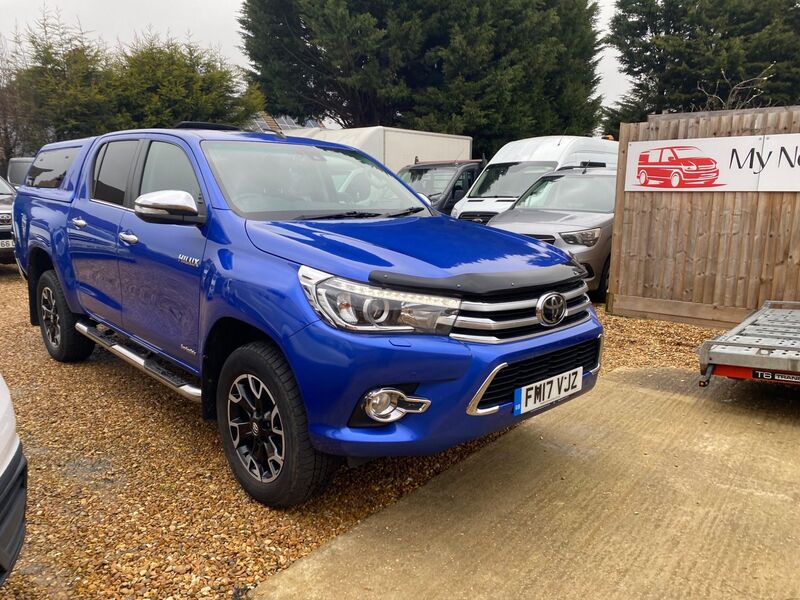 View TOYOTA HILUX 2.4 D-4D Invincible X Auto 4WD Euro 6 4dr (TSS, 3.5t)