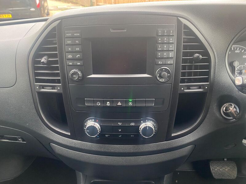 MERCEDES-BENZ VITO