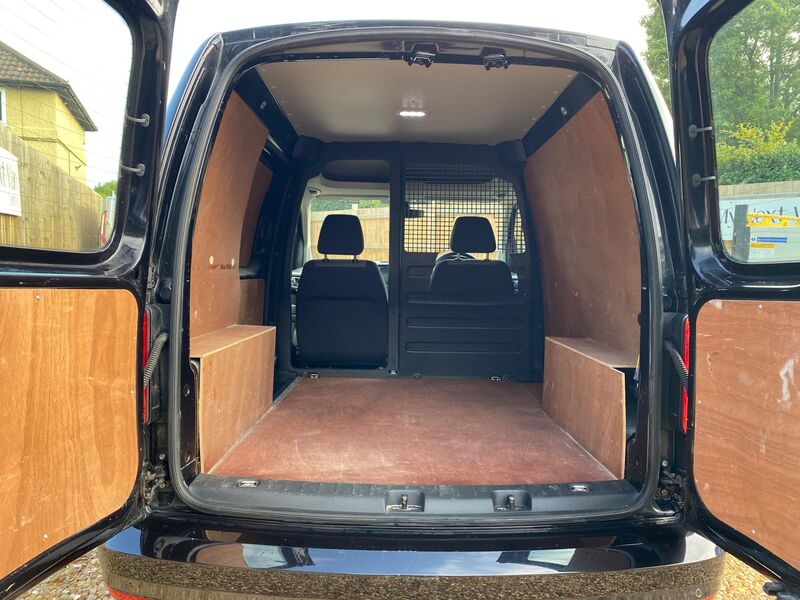 VOLKSWAGEN CADDY