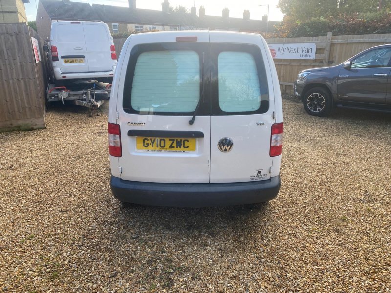 VOLKSWAGEN CADDY
