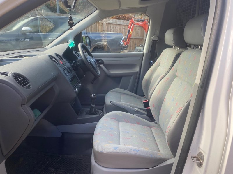 VOLKSWAGEN CADDY