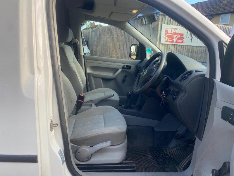 VOLKSWAGEN CADDY