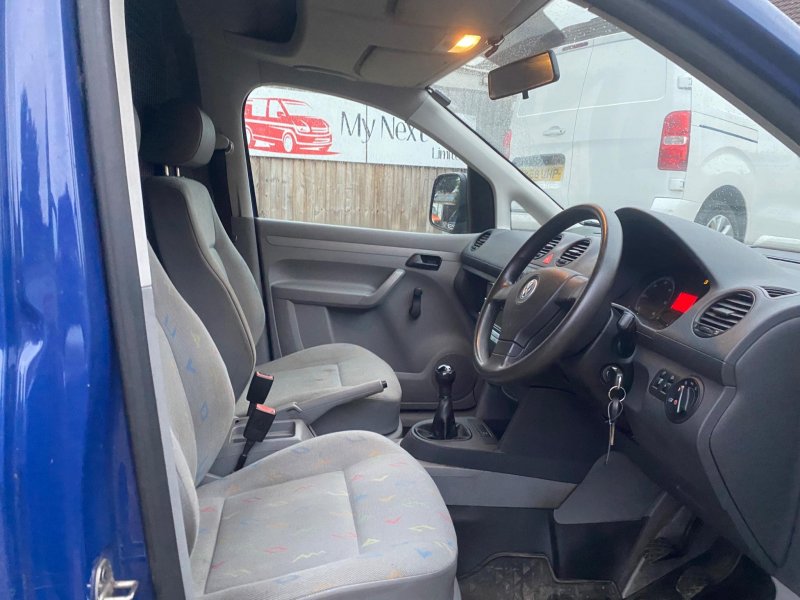 VOLKSWAGEN CADDY