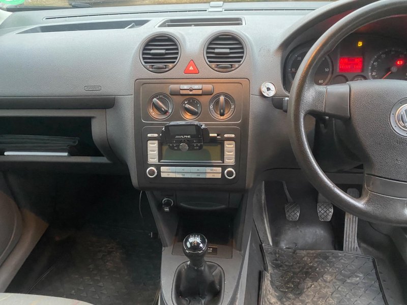 VOLKSWAGEN CADDY