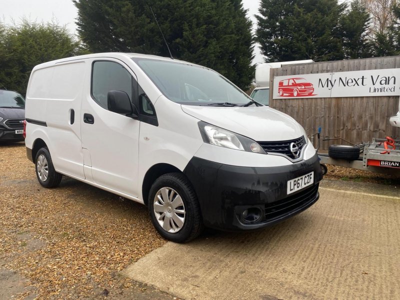 NISSAN NV200