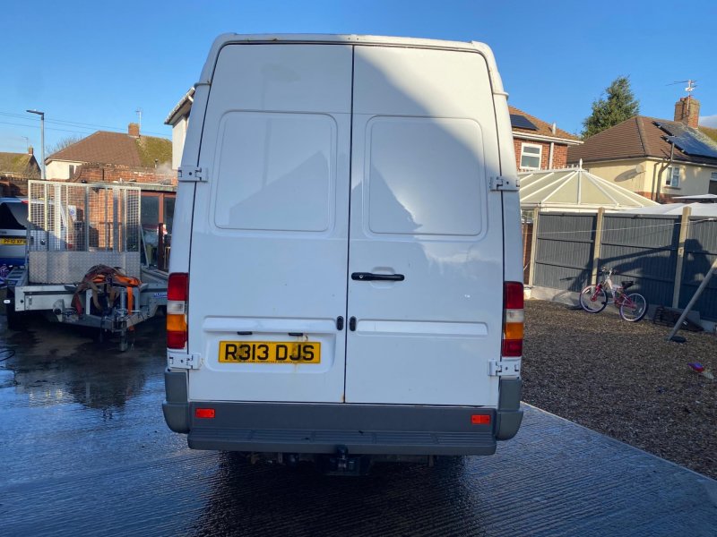 MERCEDES-BENZ SPRINTER