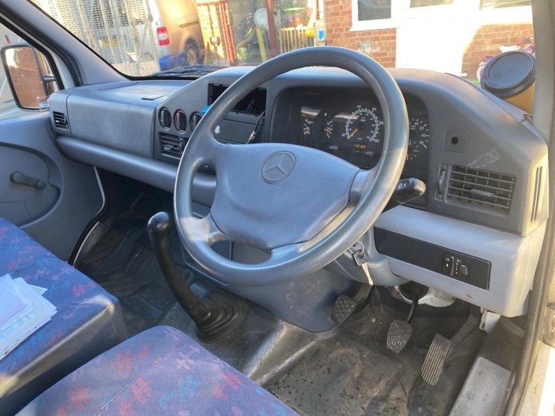 MERCEDES-BENZ SPRINTER