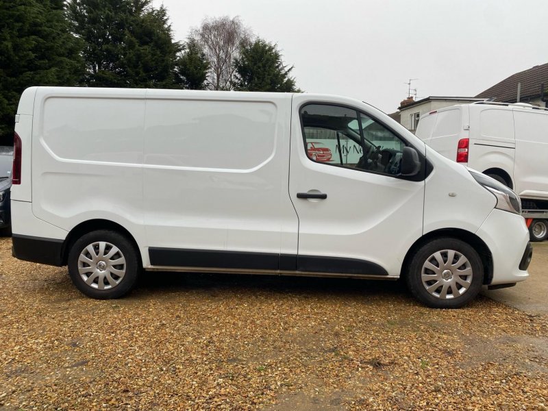 RENAULT TRAFIC