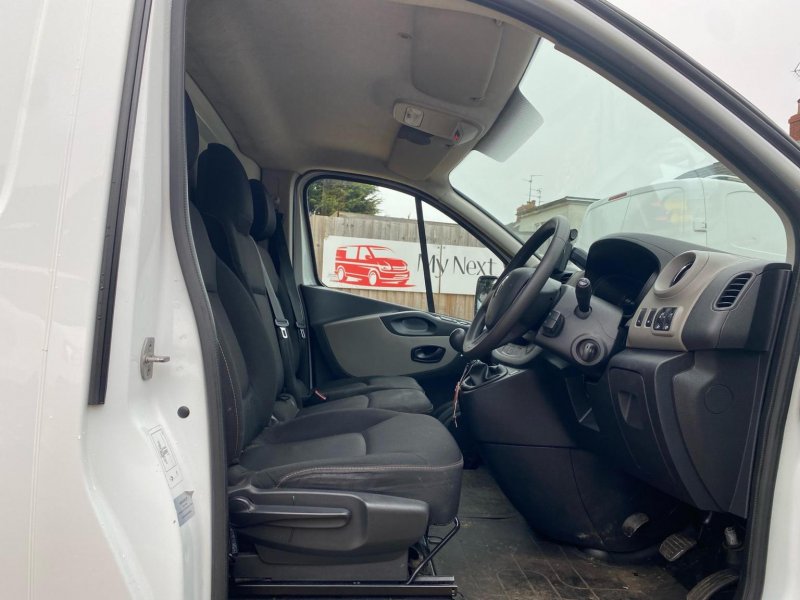 RENAULT TRAFIC