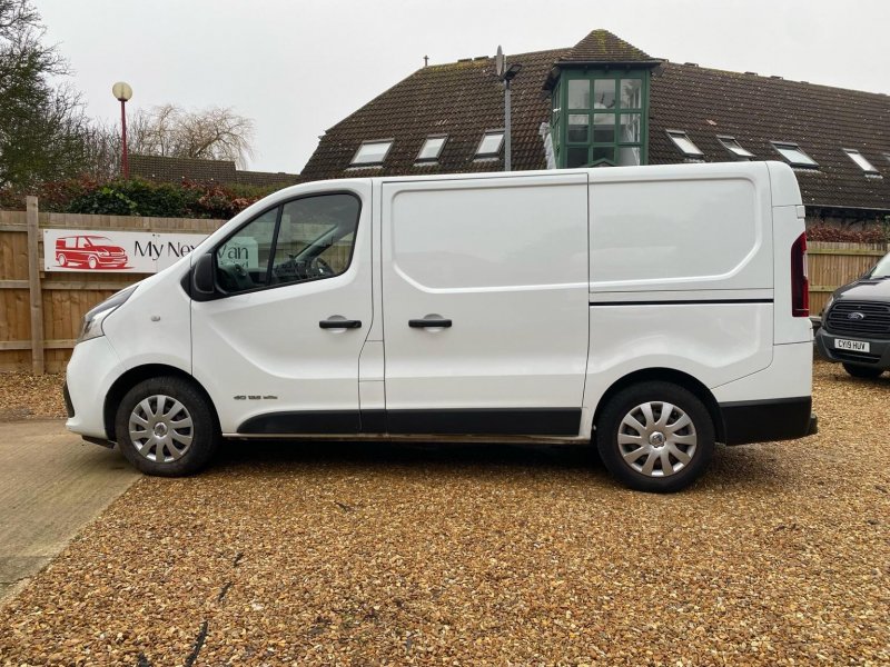RENAULT TRAFIC
