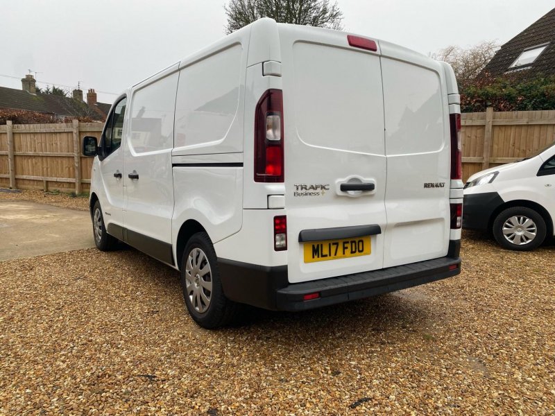 RENAULT TRAFIC