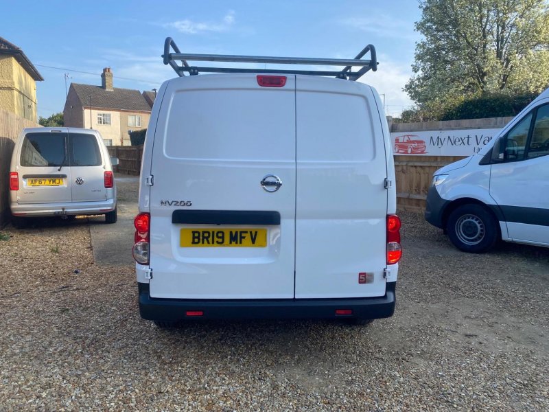 NISSAN NV200