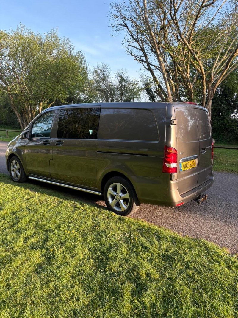 View MERCEDES-BENZ VITO 2.1 119 CDI BlueTEC Sport Crew Van G-Tronic+ RWD L2 Euro 6 (s/s) 5dr (LWB)
