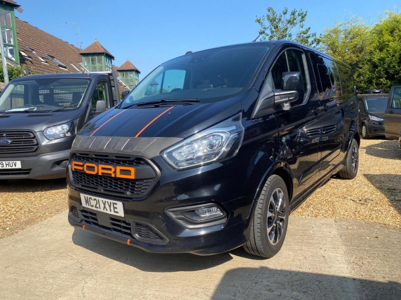 View FORD TRANSIT CUSTOM 2.0 320 EcoBlue Sport Crew Van L2 H1 Euro 6 (s/s) 5dr