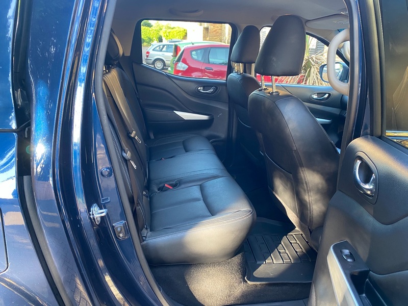 NISSAN NAVARA