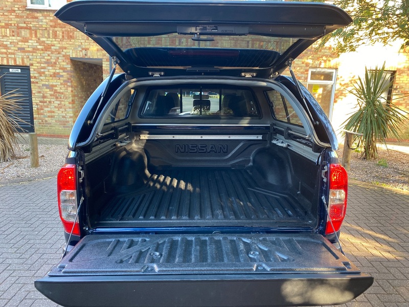 NISSAN NAVARA