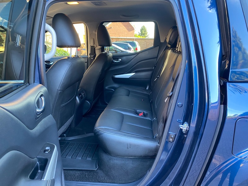 NISSAN NAVARA