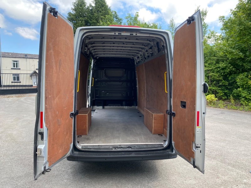 VOLKSWAGEN CRAFTER