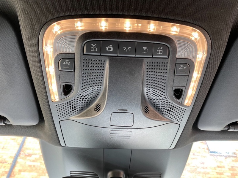 MERCEDES-BENZ V CLASS