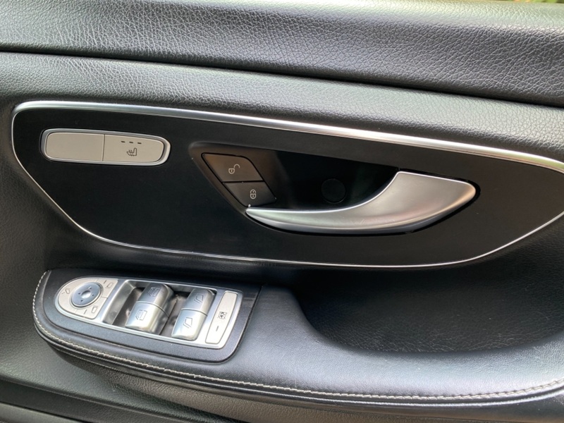 MERCEDES-BENZ V CLASS