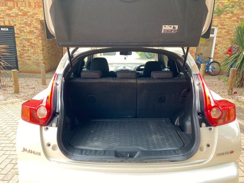 NISSAN JUKE