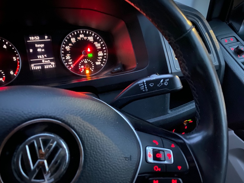 VOLKSWAGEN TRANSPORTER