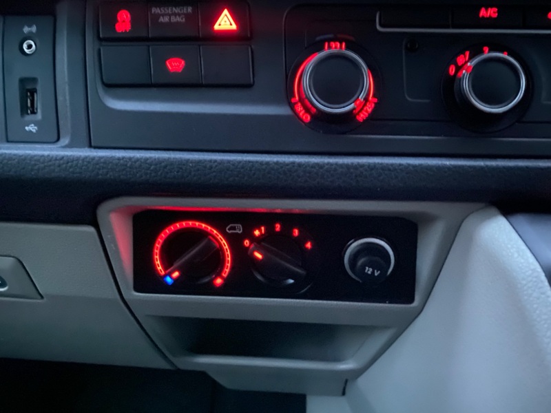 VOLKSWAGEN TRANSPORTER