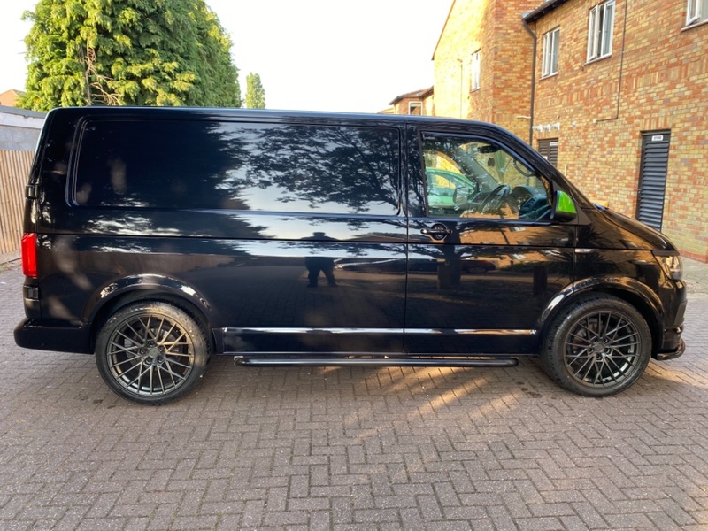 VOLKSWAGEN TRANSPORTER