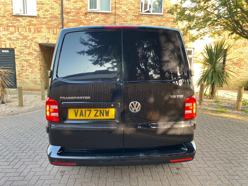 VOLKSWAGEN TRANSPORTER