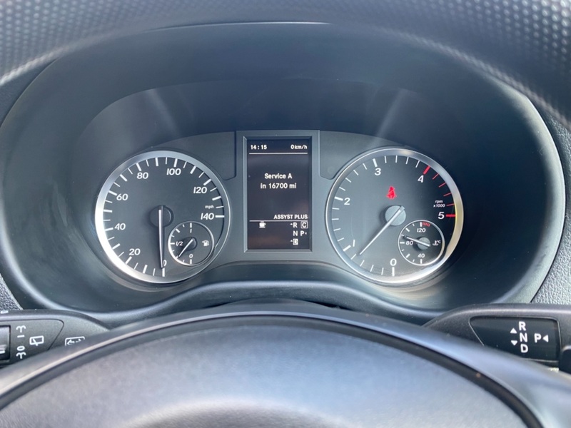MERCEDES-BENZ VITO