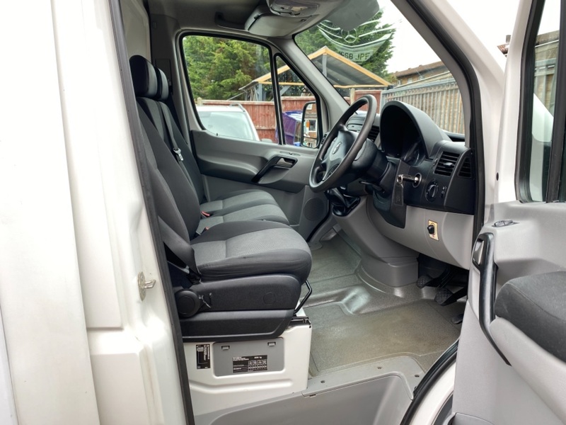 VOLKSWAGEN CRAFTER