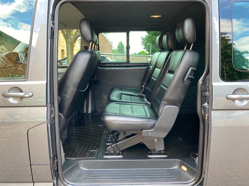VOLKSWAGEN TRANSPORTER