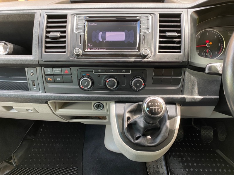 VOLKSWAGEN TRANSPORTER