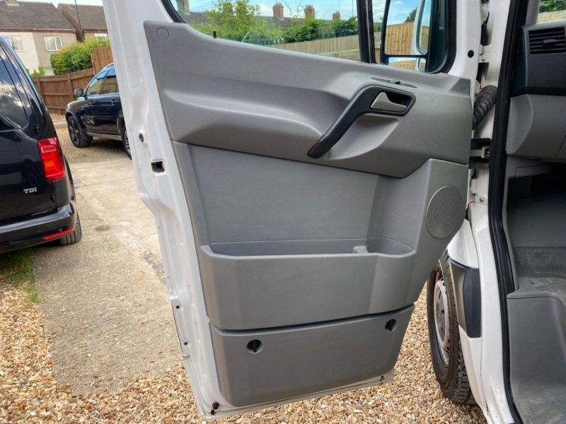VOLKSWAGEN CRAFTER