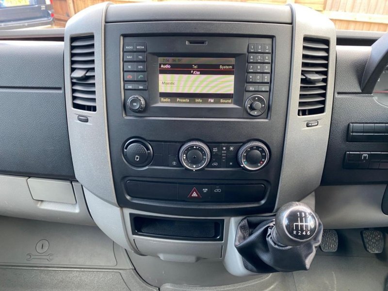 VOLKSWAGEN CRAFTER