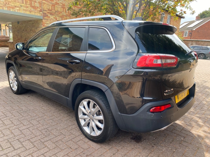 JEEP CHEROKEE