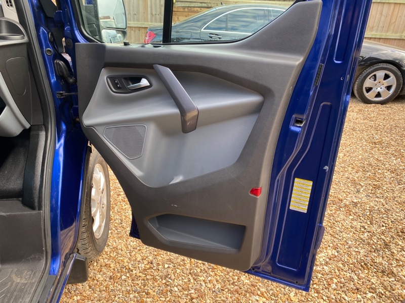 FORD TRANSIT CUSTOM