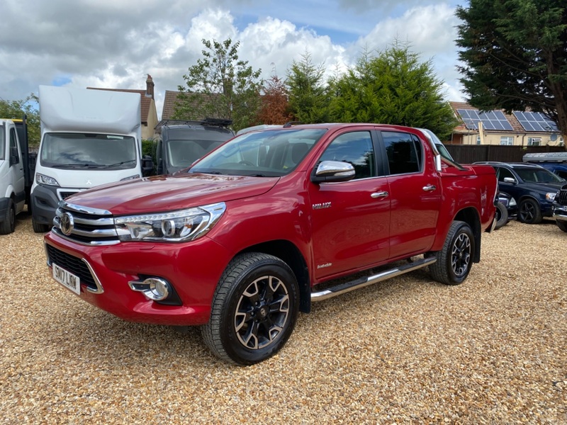 TOYOTA HILUX