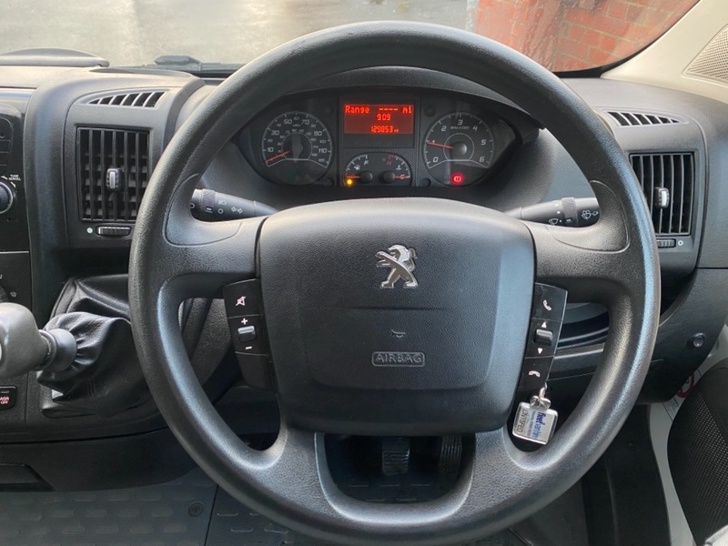 PEUGEOT BOXER