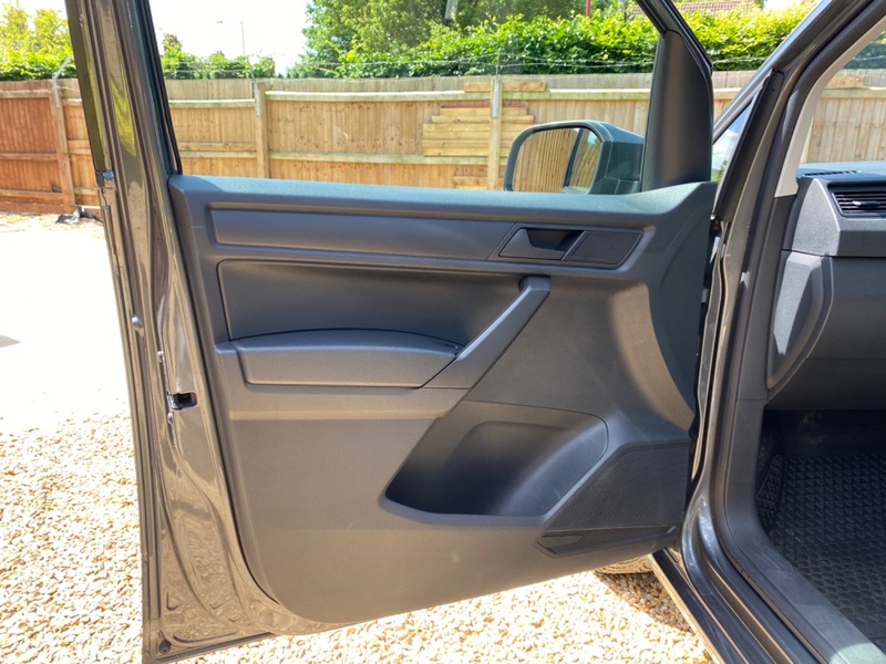 VOLKSWAGEN CADDY