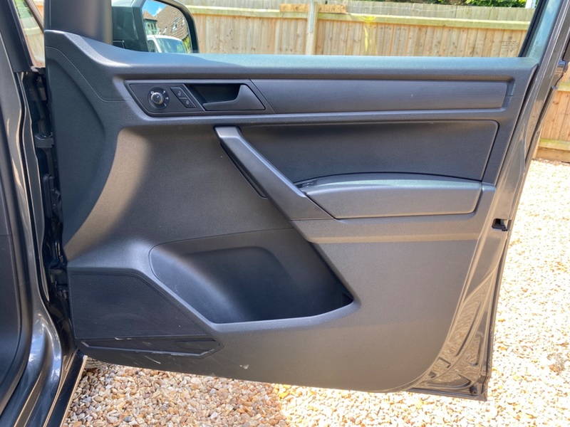 VOLKSWAGEN CADDY