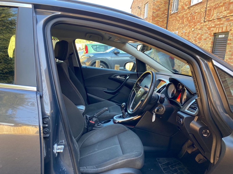 VAUXHALL ASTRA