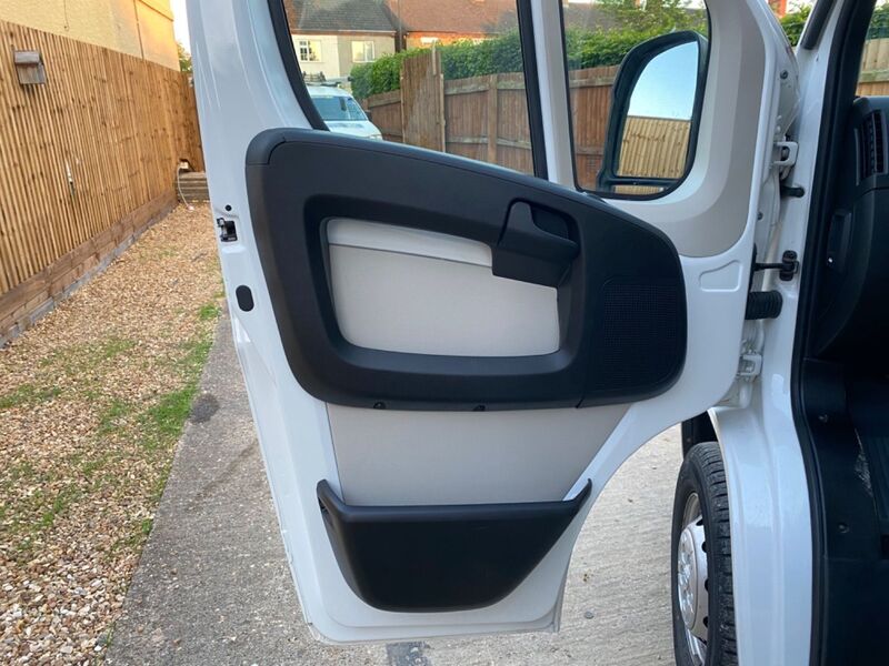 PEUGEOT BOXER