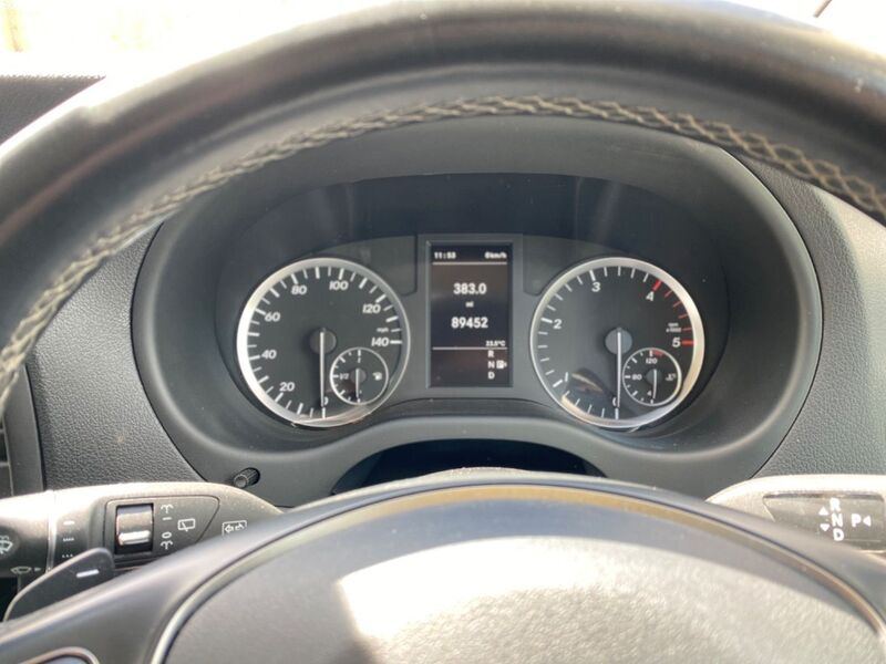 MERCEDES-BENZ VITO